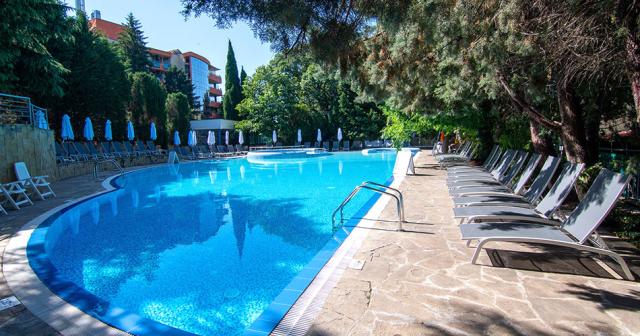 Excelsior-POOL-03