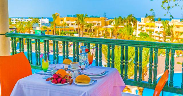 Riviera-BALCONY-2022