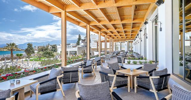 Creta-Maris-Resort-LOUNGE-BAR-2023