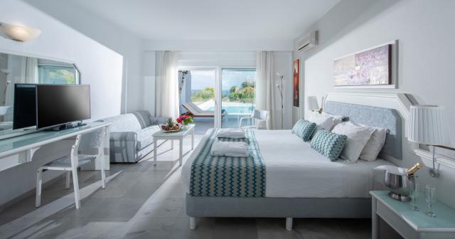 Rethymno-Mare-Royal-and-Waterpark-1-bedroom-Suite-Private-Pool-