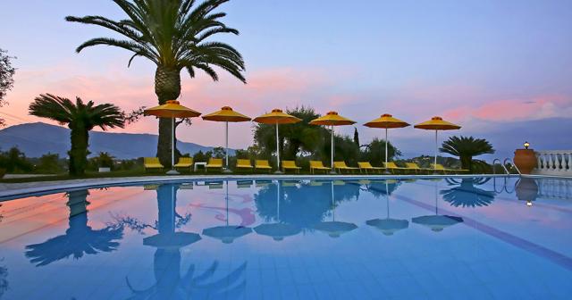 Paradise-POOL-01