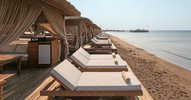 Tinanic-Deluxe-Lara-BEACH-RELAX-ZONE-01