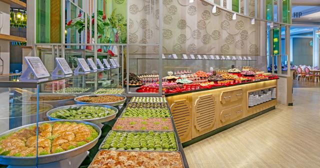 Tinanic-Deluxe-Lara-BUFFET-02
