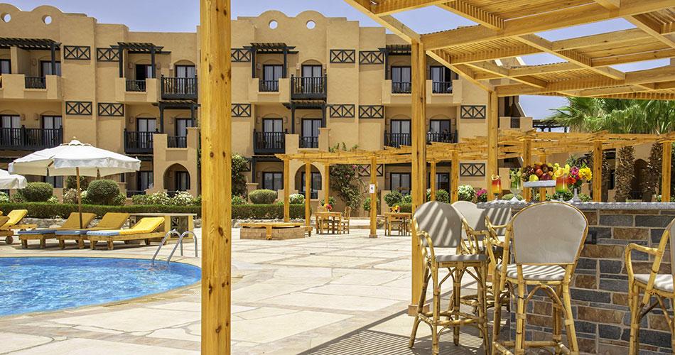 Three-Corners-Rihana-Resort-POOL-BAR