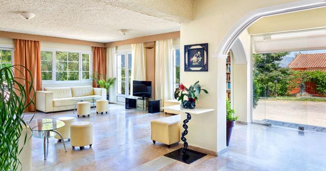 Victoria-Hill-LOBBY