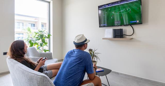White-Olive-Elite-GAMING-CORNER