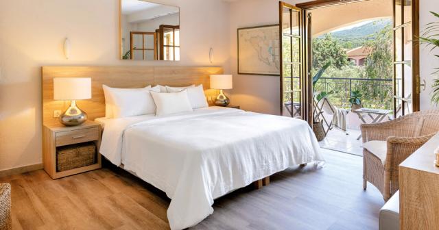 Grecotel-Costa-Botanica-2023-ROOM-02