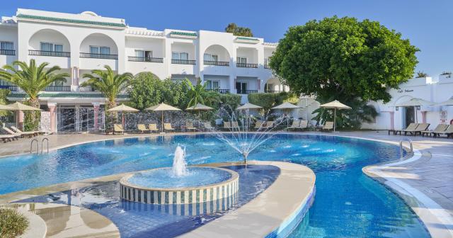 Royal-Azur-Thalassa-POOL-2025