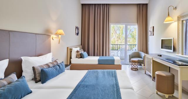 Royal-Azur-Thalassa-ROOM-2025-02