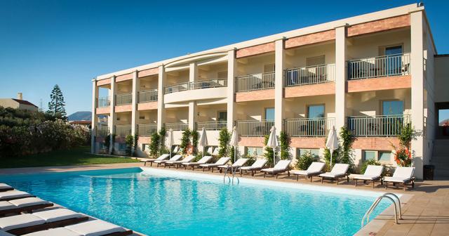 Bella-Beach-POOL-2023-02