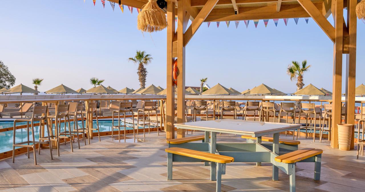 Eri-Village-Sun-Bay-2025-POOL-BAR-01