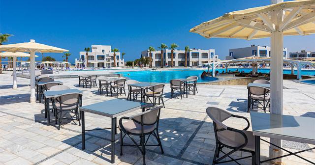 Casa-Blue-Beach-Resort-NEW-2023-POOL-BAR