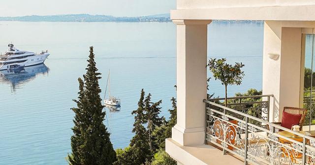 Grecotel-Eva-Palace-BALCONY-VIEW