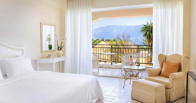 Grecotel-Eva-Palace-ROOM