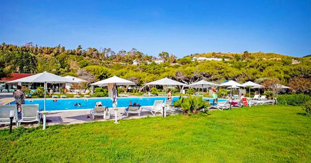 Bv-Kalafiorita-Resort-POOL-2023