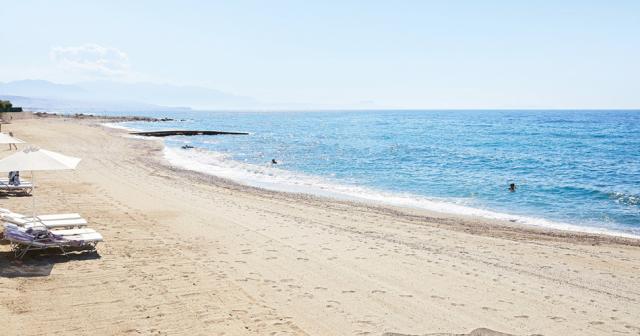 Grecotel-Lux-Me-White-Palace-BEACH-02