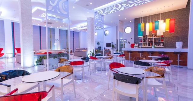 Nicholas-Color-LOBBY-BAR