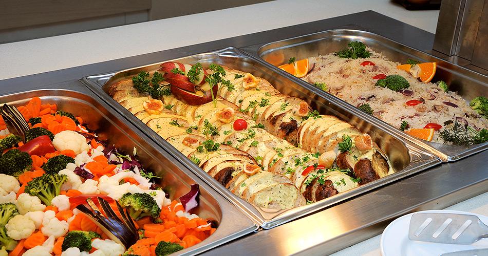 Nelia-Beach-FOOD