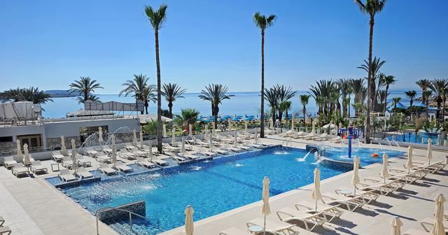 Nelia-Beach-POOL-02