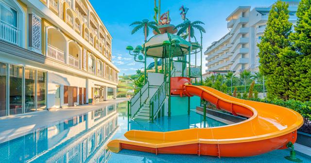 Kirman-Sidera-Luxury-and-Spa-KIDS-POOL