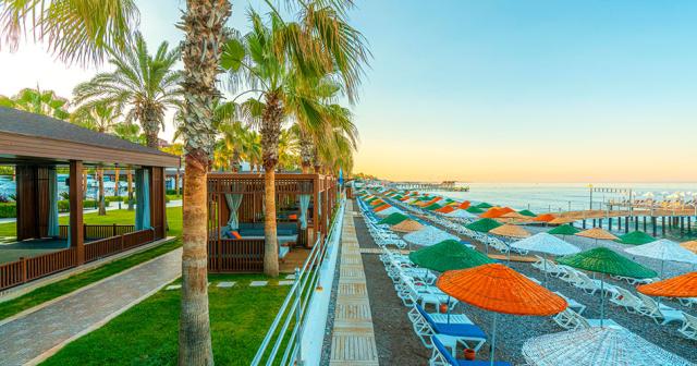 Kirman-Sidera-Luxury-and-Spa-BEACH-02