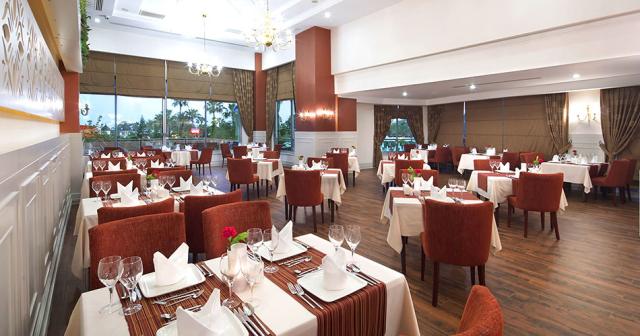 Saphir-Resort-and-Spa-RESTAURANT-03