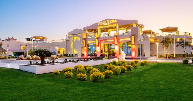 Aqua-Vista-ENTRANCE-2025