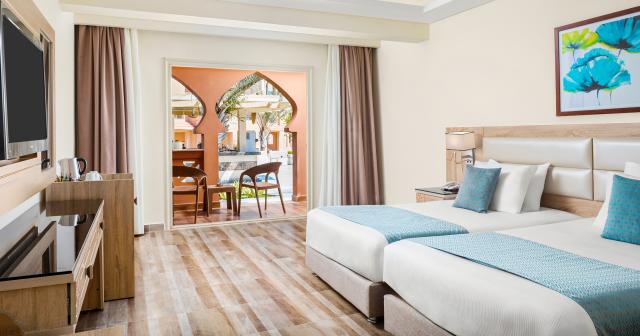Aqua-Vista-FAMILY-ROOM-02-2025