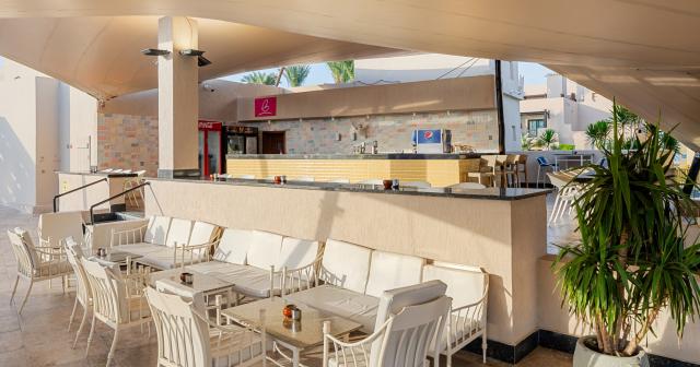 Pickalbatros-Sands-POOL-BAR-2025-02