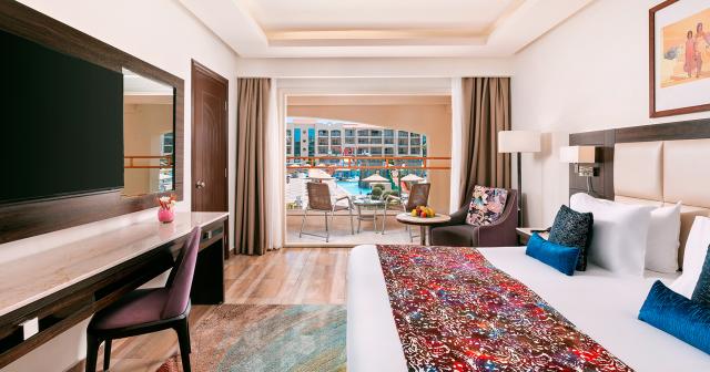 Pickalbatros-White-Beach-Resort-2025-DELUXE-ROOM-01