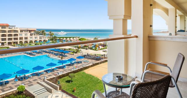 Pickalbatros-White-Beach-Resort-2025-DELUXE-ROOM-BALCONY