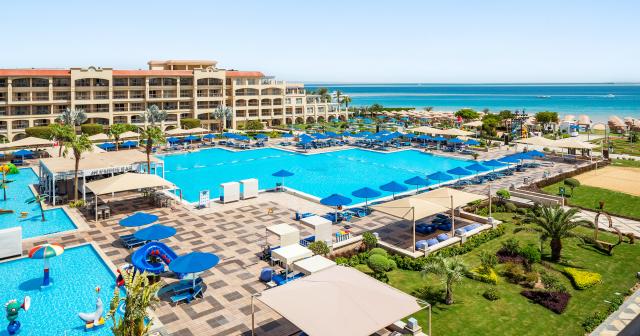 Pickalbatros-White-Beach-Resort-2025-POOL-03