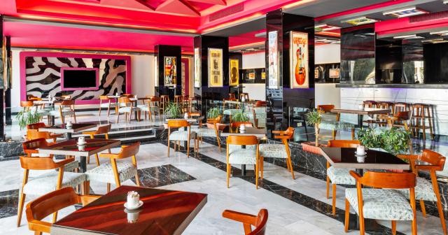 Pickalbatros-White-Beach-Resort-MILLENIUM-BAR-2025