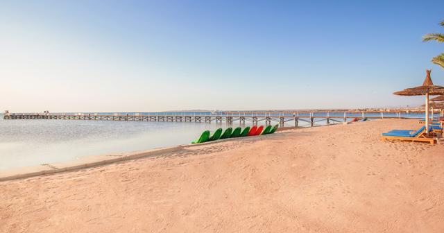 Pickalbatros-Palace-Resort-BEACH-2024-02