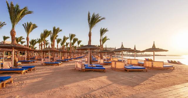Pickalbatros-Palace-Resort-BEACH-2024-04