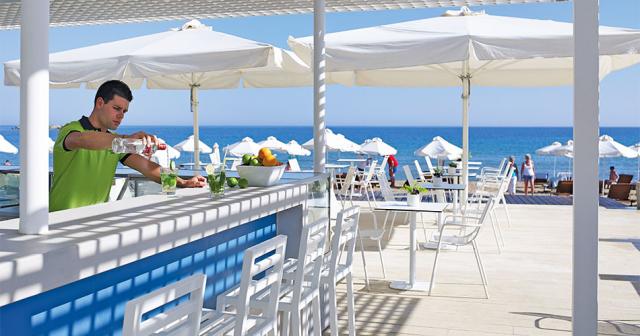 Atlantica-Kalliston-Resort-BEACH-BAR