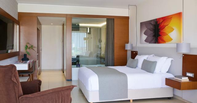 Atlantica-Kalliston-Resort-JUNIOR-SUITE-PRIVATE-POOL-2025