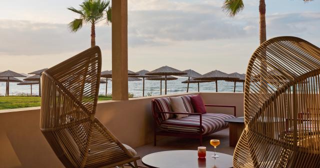 Atlantica-Kalliston-Resort-BEACH-BAR-2025-NEW-01