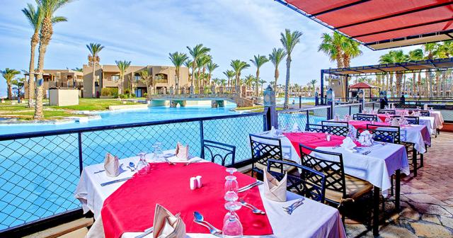 Albatros-Oasis-RESTAURANT-OUTDOOR