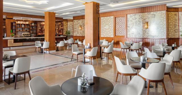 Pickalbatros-Aqua-Park-Resort-2025-LOBBY-BAR-01