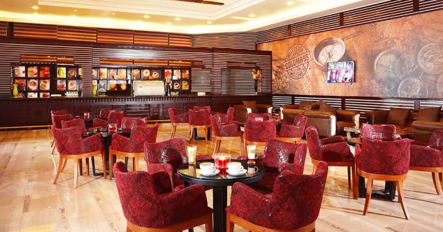 Royal-Albatros-Moderna-BAR