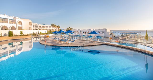 Pickalbatros-Palace-Resort-POOL-2025-01