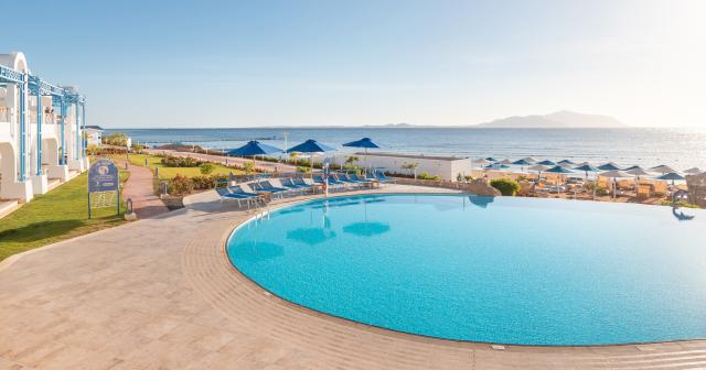 Pickalbatros-Palace-Resort-POOL-2025-02