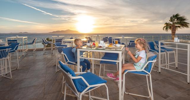 Pickalbatros-Palace-Resort-TERRACE-2025-02