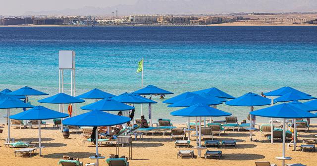 The-V-Luxury-Resort-BEACH-2023-02