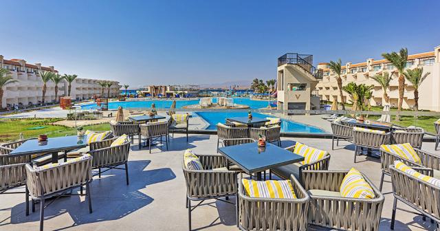 The-V-Luxury-Resort-TERRACE-2023