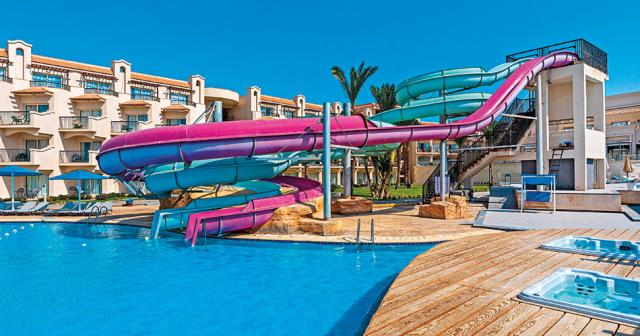The-V-Luxury-Resort-WATERSLIDES-2023-02