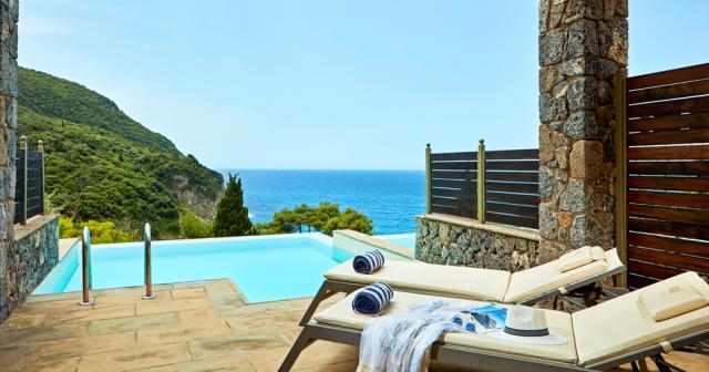 Atlantica-Grand-Mediterraneo-PRIVATE-SUITE-POOL-2023