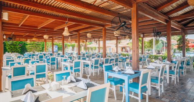 Selectum-Family-Comfort-Side-RESTAURANT-LAKE-HOUSE-2024