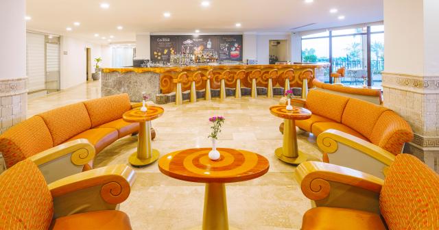 Selectum-Family-Comfort-Side-LOBBY-BAR-2024